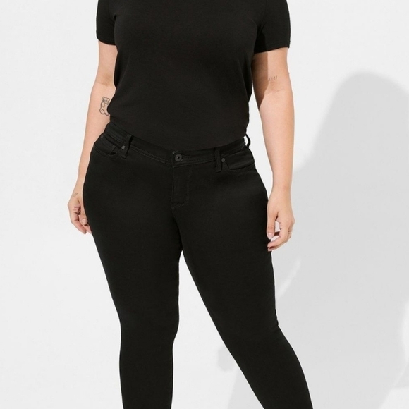 Torrid Women FeelThefil Black Crop Ankle Jeans sz plus 14 - Picture 1 of 10